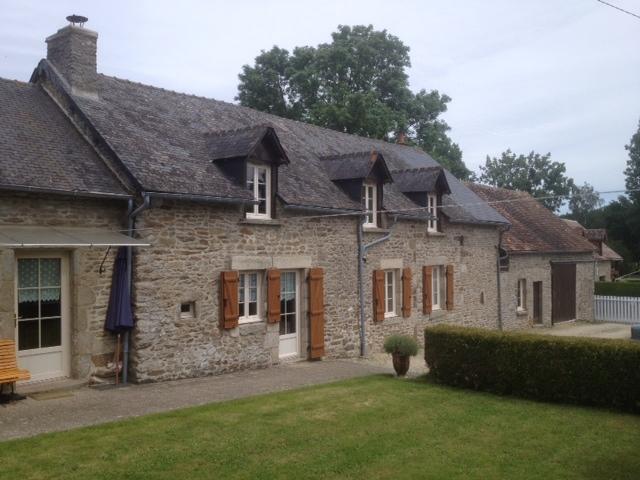 Bed and Breakfast La Grange O Belles Champfrémont Zewnętrze zdjęcie